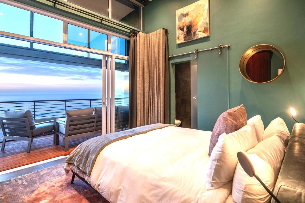 Serviced Penthouse, 100k Gemstone Display, Ensuite *