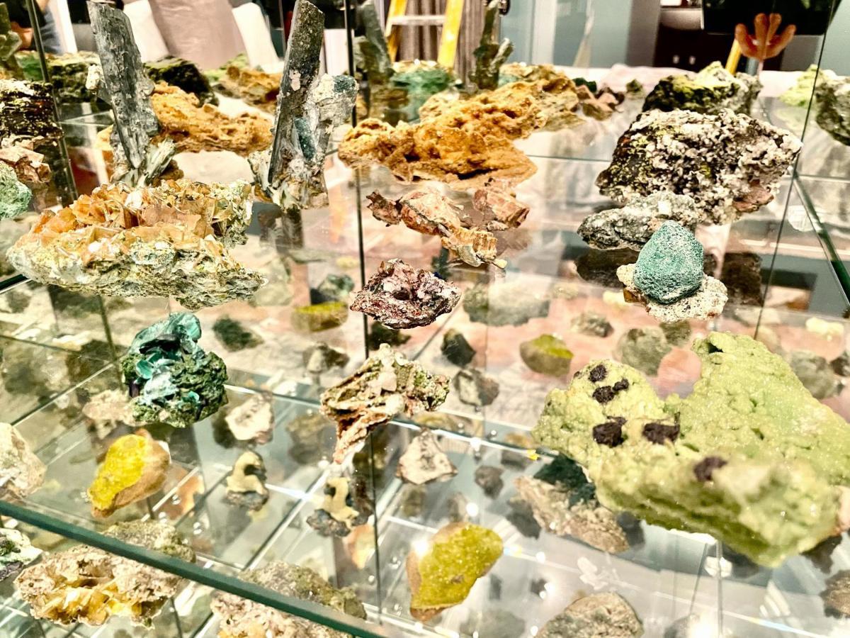 Serviced Penthouse, 100k Gemstone Display, Ensuite Kapstadt